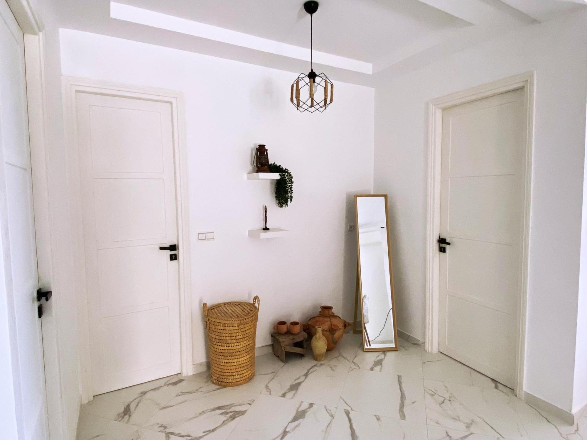 Entire House With Private Rooftop อัลฮอเคม่า ภายนอก รูปภาพ