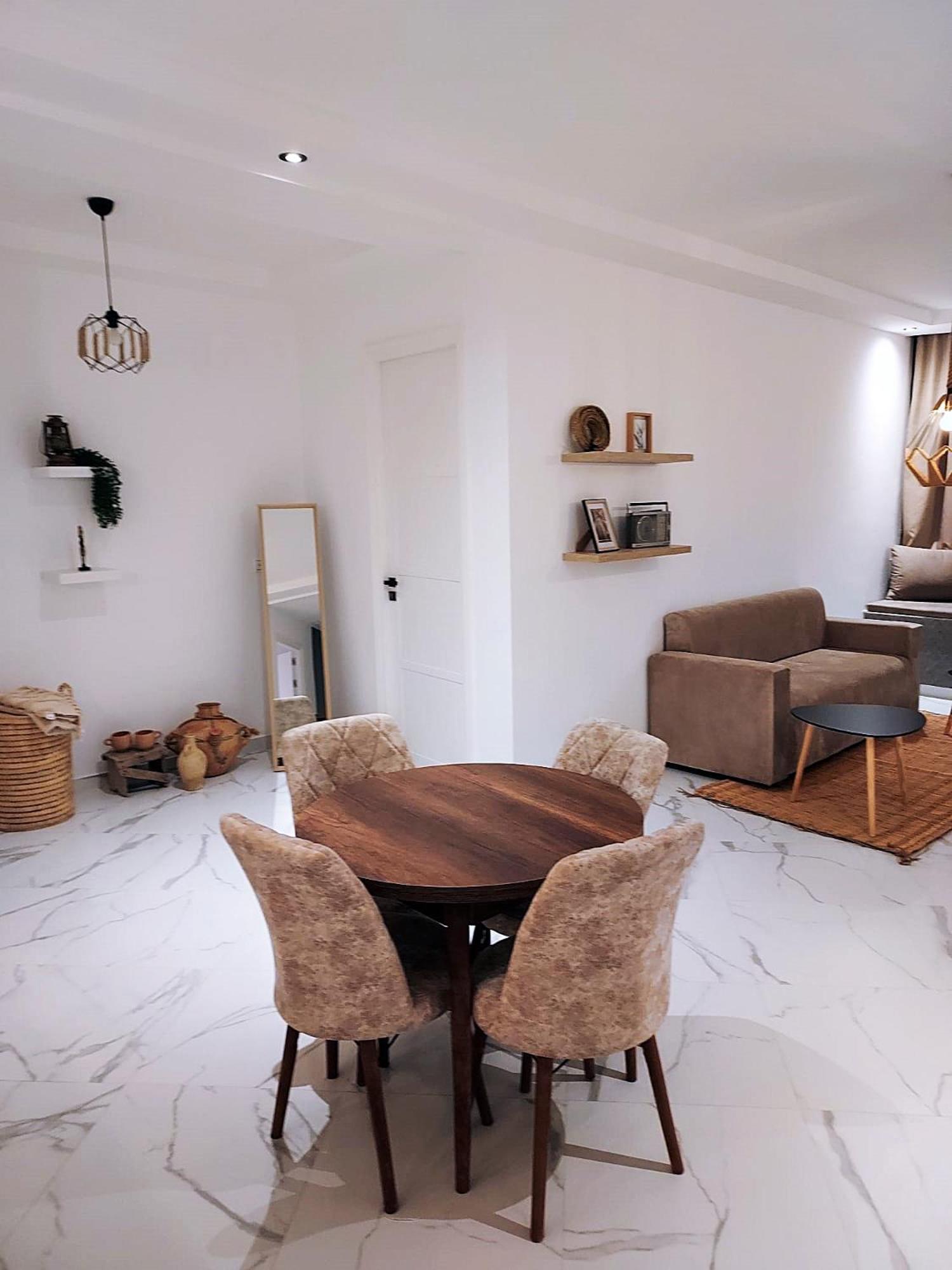 Entire House With Private Rooftop อัลฮอเคม่า ภายนอก รูปภาพ